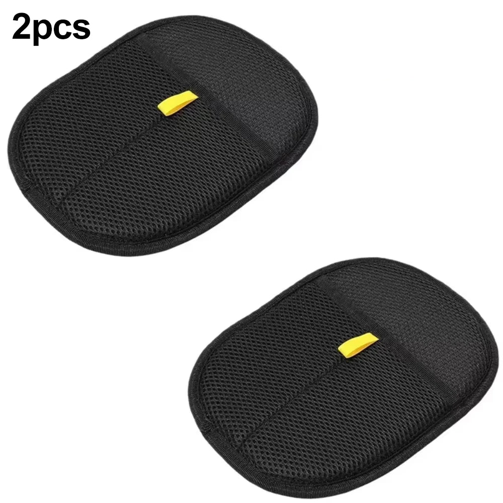Furzori FurSwipe reusable grooming gloves - product detail
